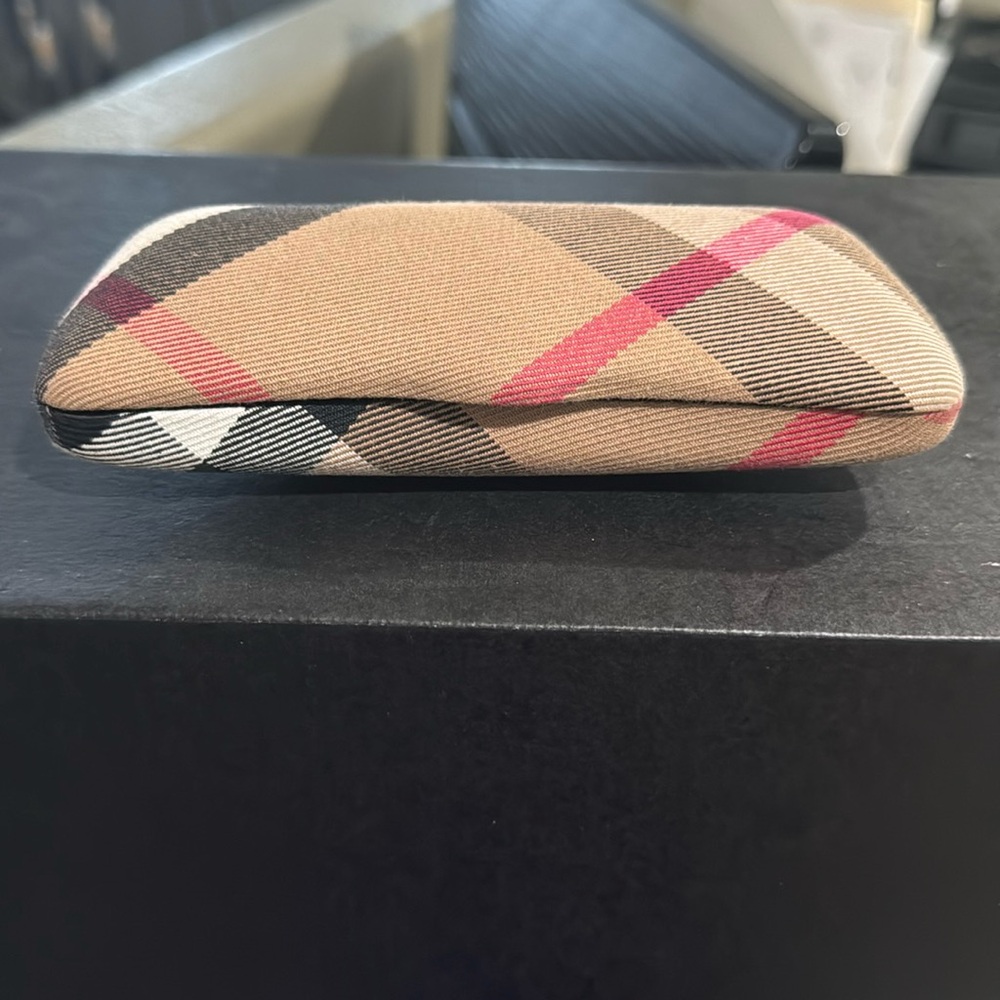 Burberry Eyeglass Case - Picture 1 of 3